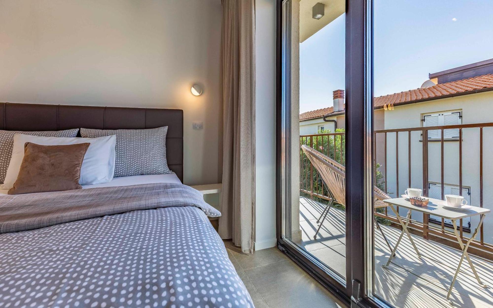 Apartamento Ap Caci Mit Pool - Istriensonne 0712-0737 Medulin Exterior foto